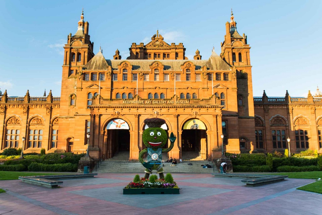 Zbliżenieień 9 août |