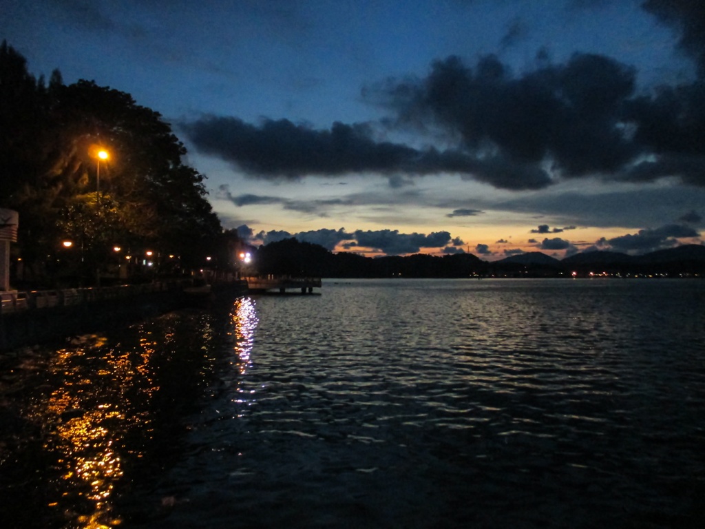 Zoom in 25 novembre | 19h18